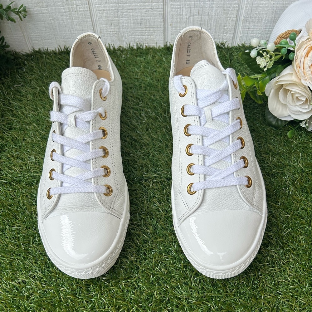 PAUL GREEN
White Women's White Sneakers with Gold Accents size Uk 3 US 5.5 NEW - Picture 11 of 17